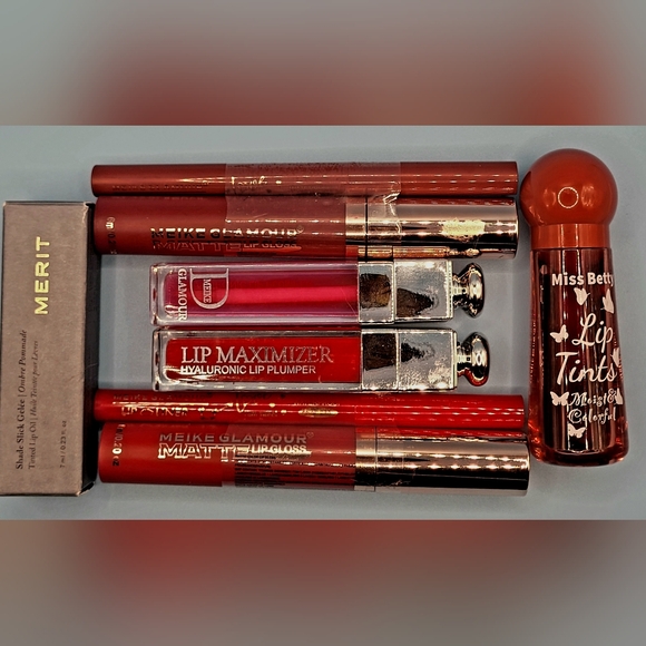 Glamour Lip Gloss Set - Vibrant Red and Pink Shades - Picture 1 of 5